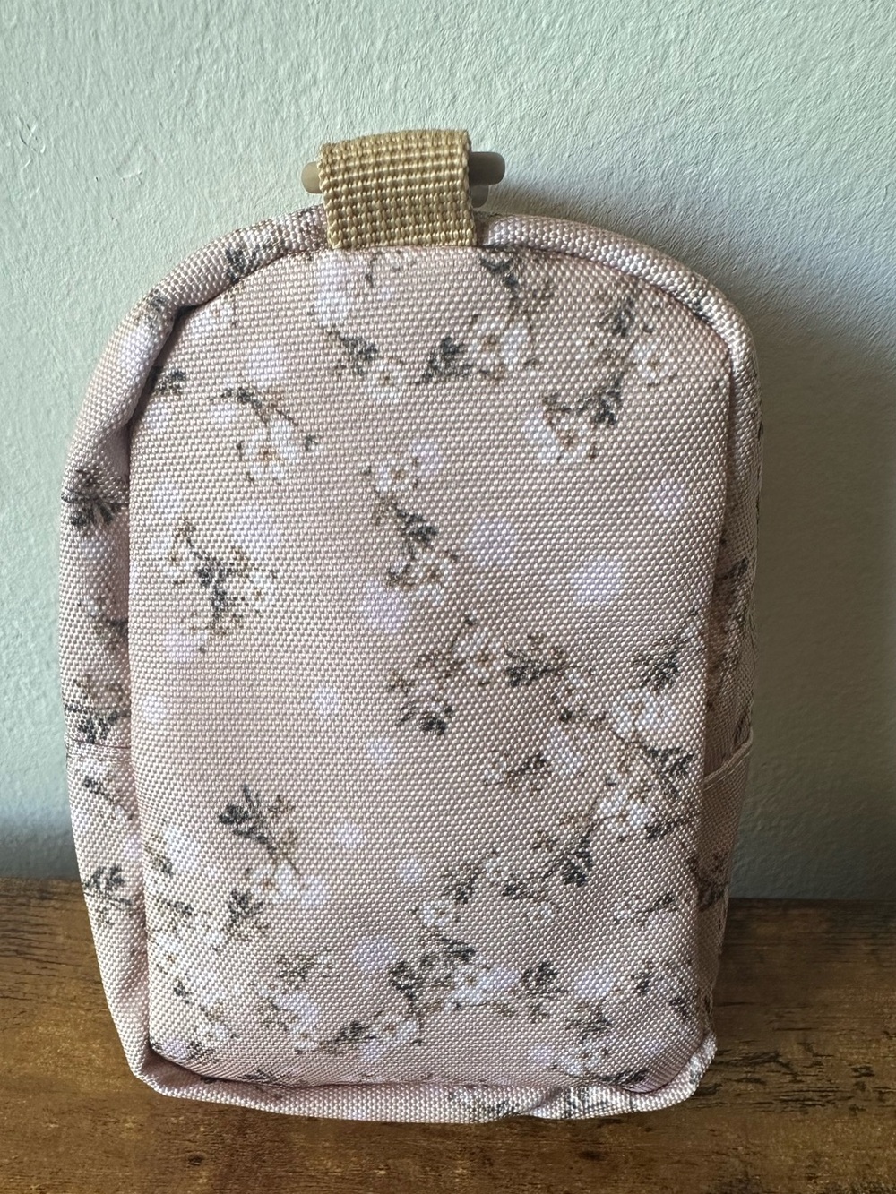 Lucky Brand Tan Floral Mini Backpack Pouch w/ 2 Pockets Bag Charm Keychain NWOT - Picture 3 of 6